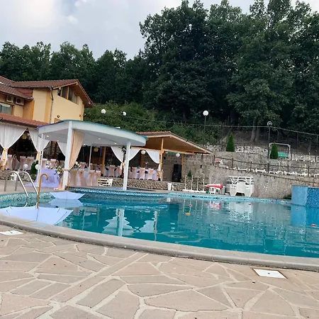 אתר נופש комплекс ливадите